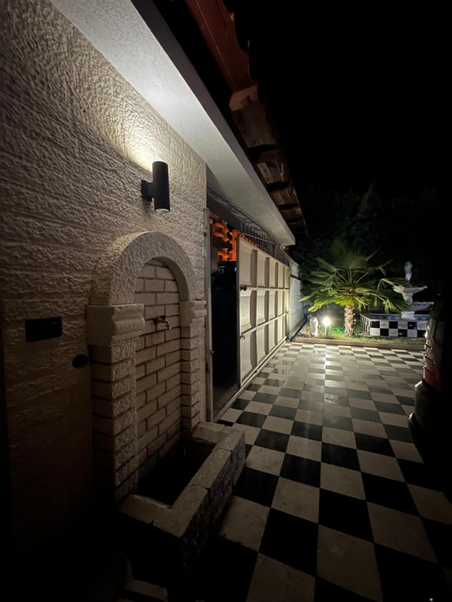 Guest House Pulake Berati Exterior foto