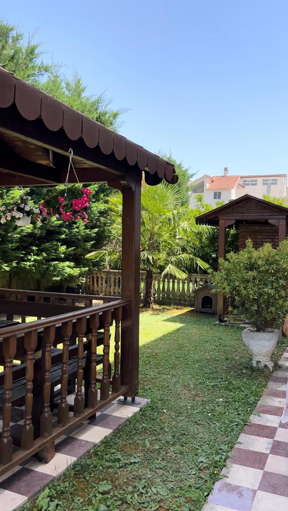 Guest House Pulake Berati Exterior foto