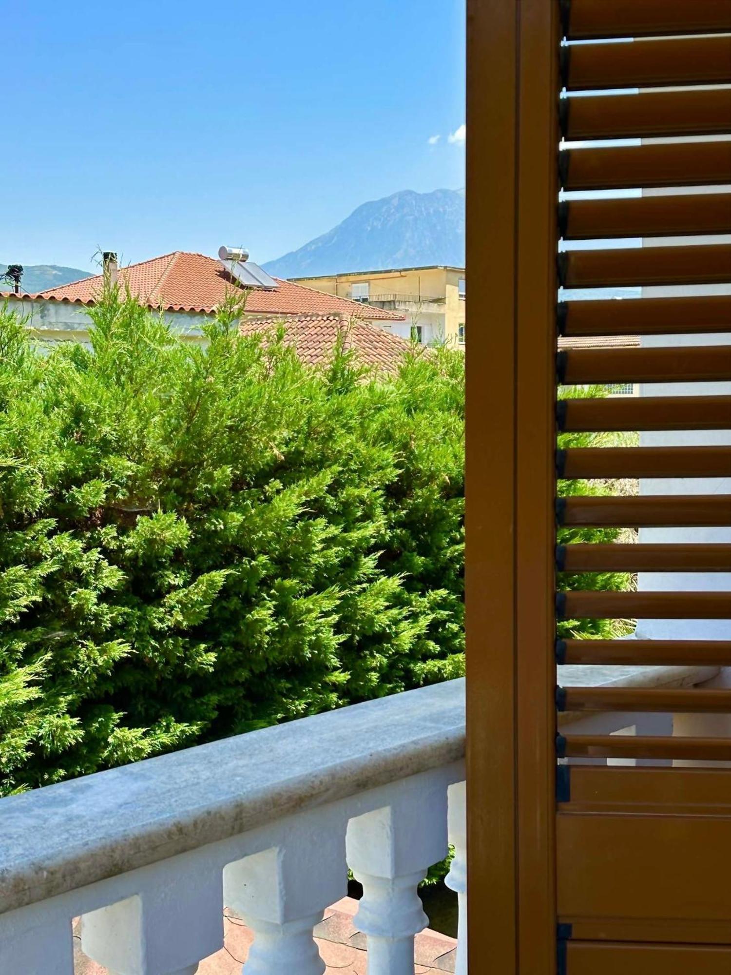 Guest House Pulake Berati Exterior foto