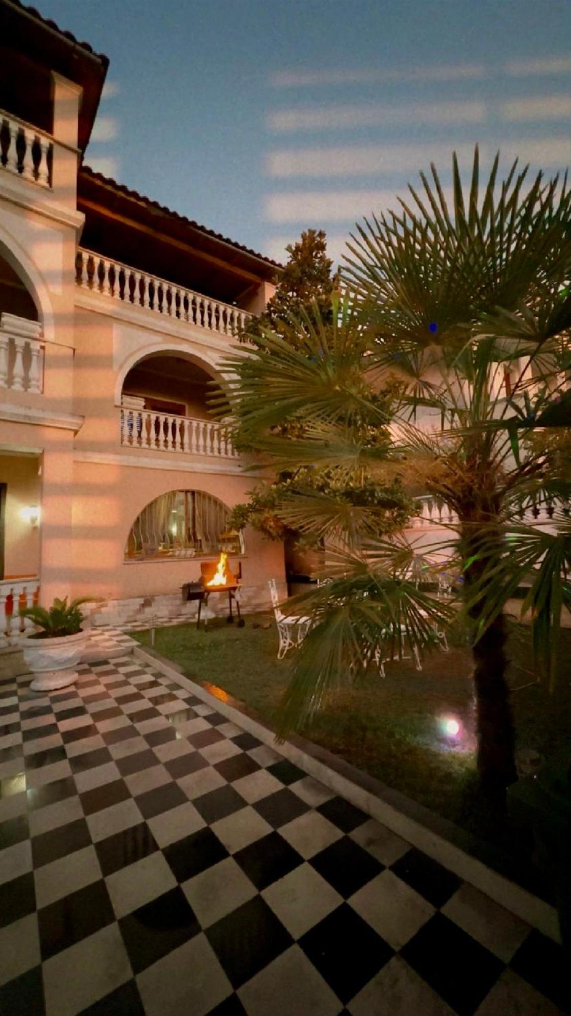 Guest House Pulake Berati Exterior foto
